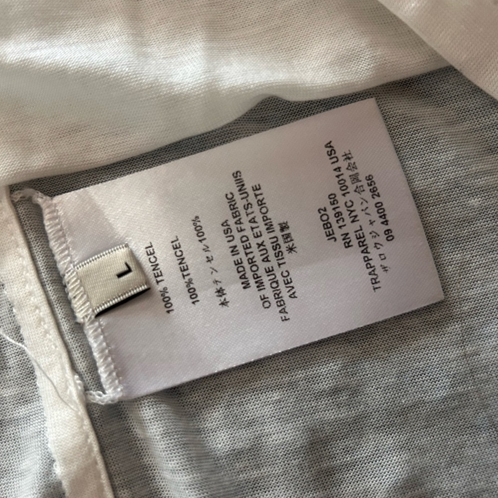 The row white shirt - Picture 5 of 5